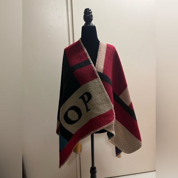 Shawl - Picture 1 of 8